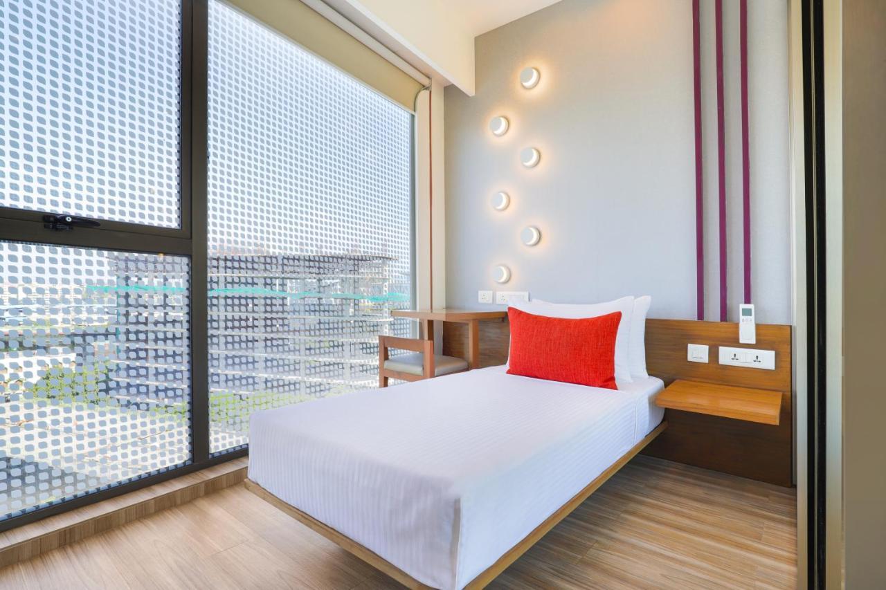 Lemon Tree Hotel, Kalina Bkc, Мумбаи Экстерьер фото
